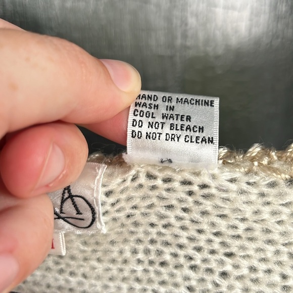 Vintage Erika Knit Sweater Size Medium - Picture 4 of 5